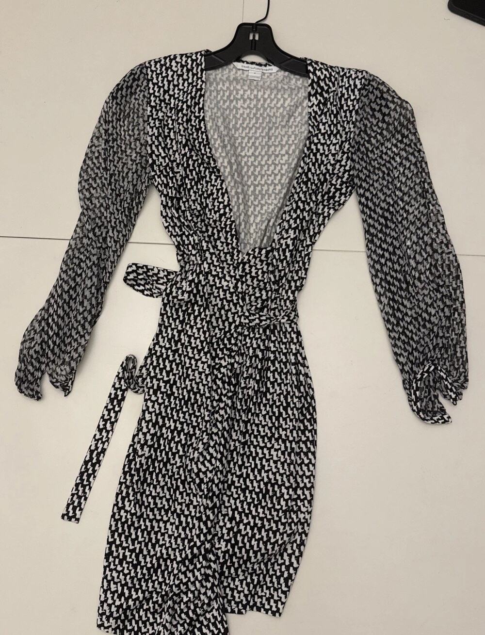 Diane von Furstenberg Sigourney Silk Wrap Dress Tweed Dash Black White Size 0